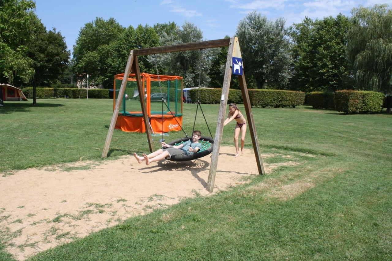 Camping Aux Rives Du Soleil بون-دو-فو المظهر الخارجي الصورة